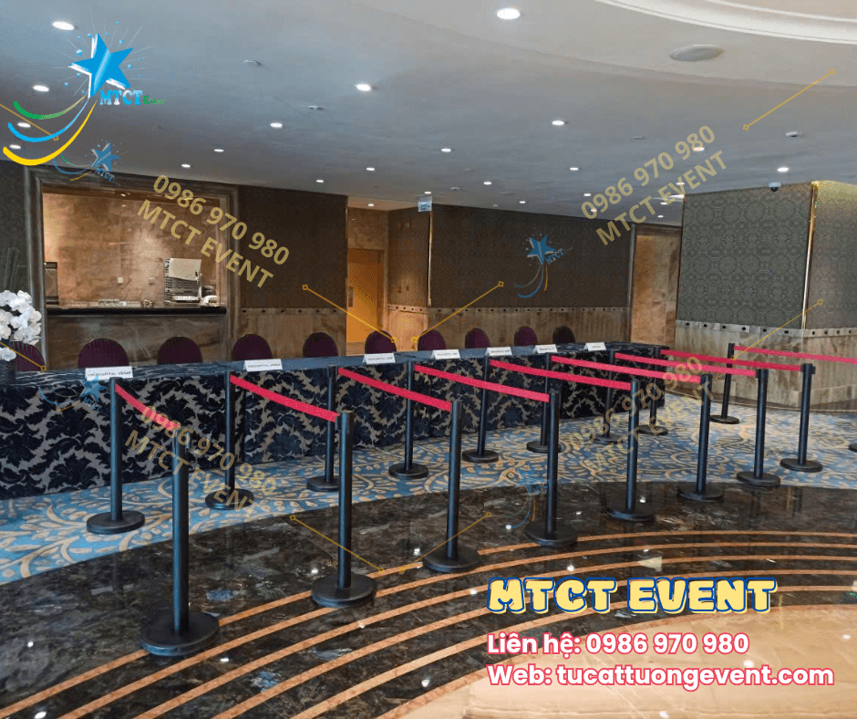 Trụ Barrier dây kéo 3