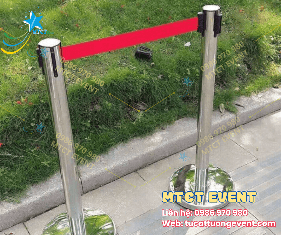 Trụ Barrier dây kéo 2